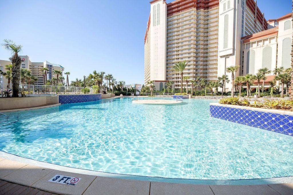 Laketown Wharf #624 Beautiful Gulf View By Nautical Holiday home *