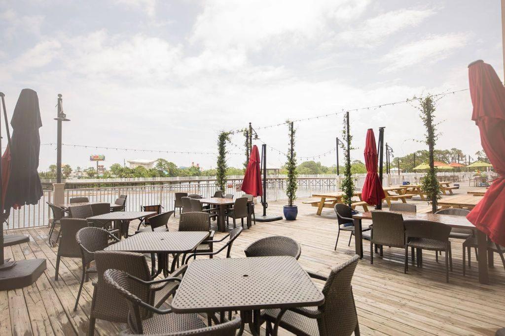 Laketown Wharf #624 Beautiful Gulf View By Nautical Holiday home *