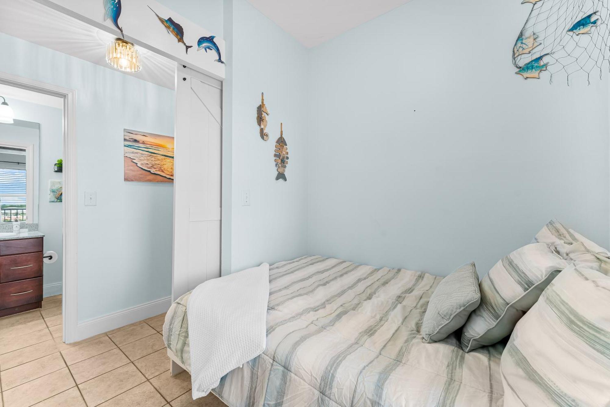 Laketown Wharf #624 Beautiful Gulf View By Nautical Holiday home