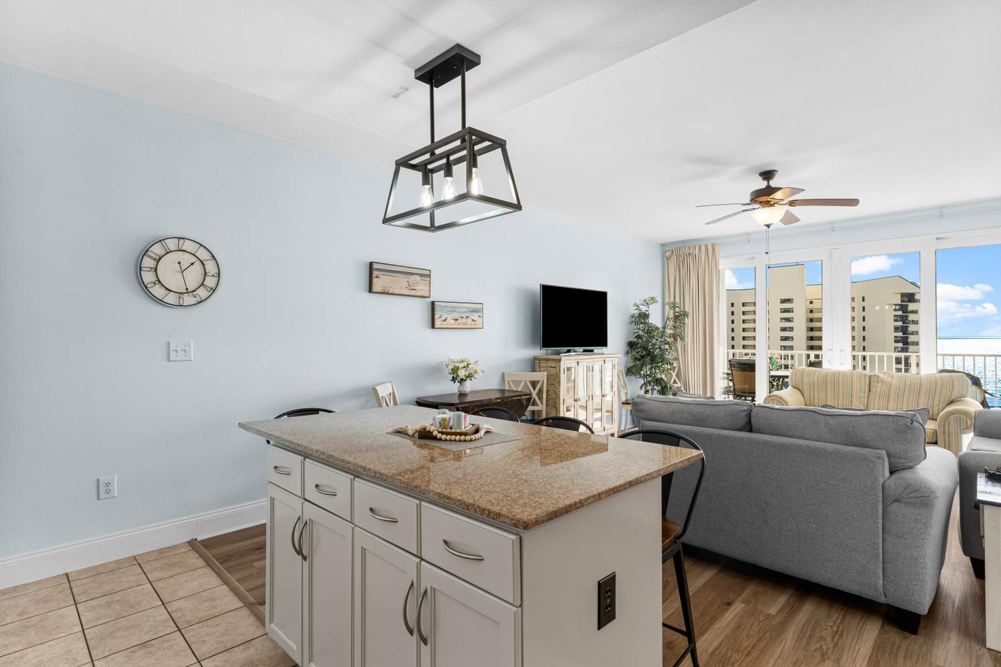 Laketown Wharf #624 Beautiful Gulf View By Nautical Holiday home *
